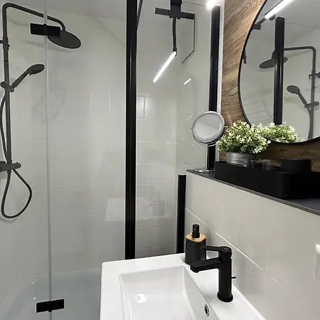 Schwarzwaldnacht Mit Sauna Im Haus Ideal Zum Wandern Und Biken Balkon Tiefgarage E-ladestation * تودتنوبرغ